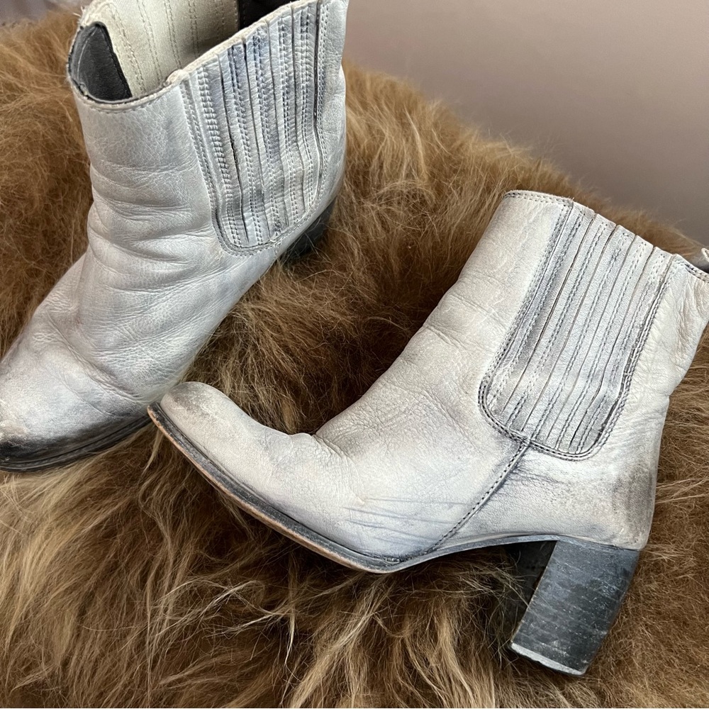 Freebird Janelle Jeffrey Campbell : Free People - distressed leather ankle boots